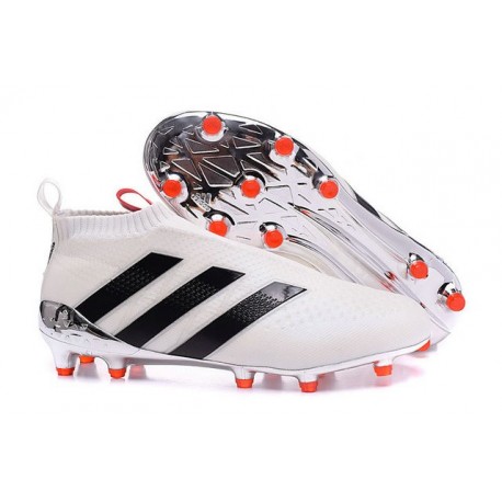 crampon adidas foot