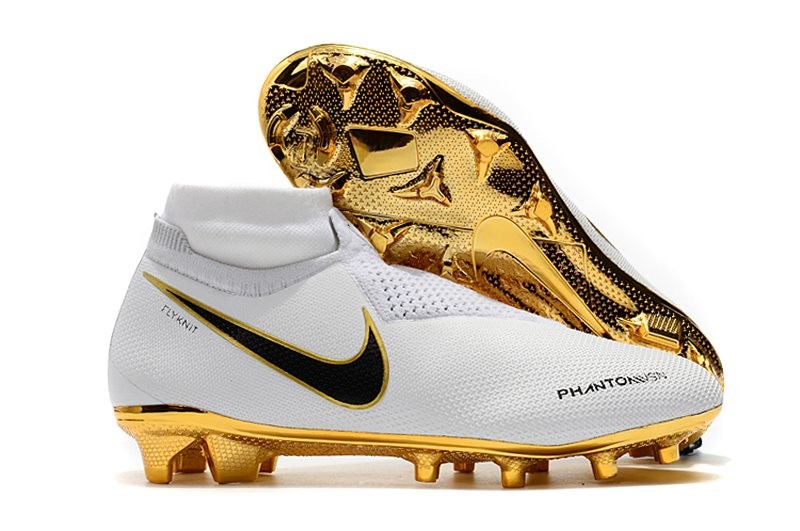 Chaussure de foot en or outlet